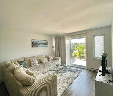 Condo 4 1/2 + Den | Occupation Immédiate - Photo 2