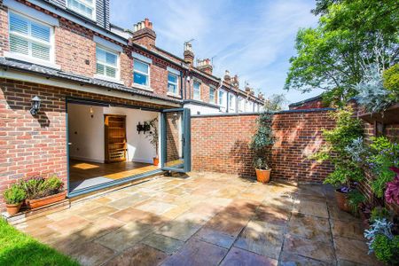 3 bedroom terraced house to rent - Photo 3