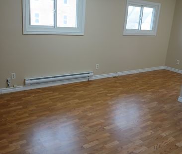 For Lease - 5583 Ontario Avenue Unit# B, Niagara Falls, Ontario - Photo 6