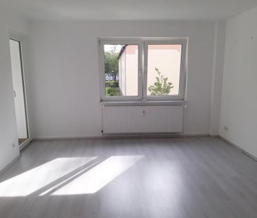 Bei VIVAWEST die Sonnenstrahlen auf dem eigenen Balkon genießen. - Photo 3