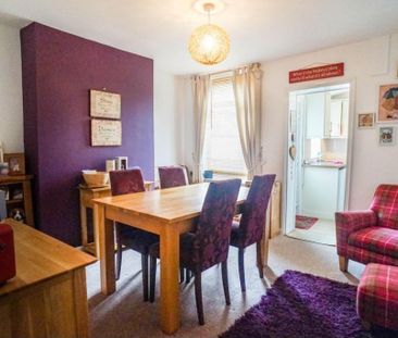 2 bedroom terraced house to rent - Photo 2