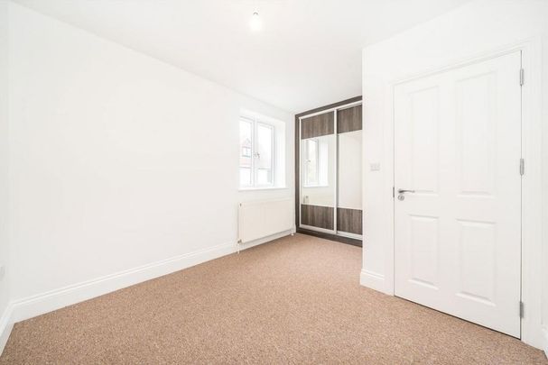 5 bedroom house to rent - Photo 1