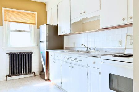 For Lease - 5038 HURON Street, Niagara Falls, Ontario - Photo 4