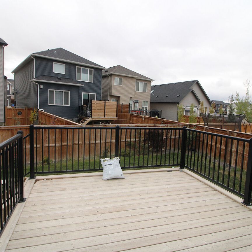 73 Nolanhurst Green, Calgary - Photo 1