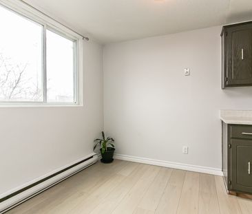 For Lease - 4 Avalon Place Unit# 308, Kitchener, Ontario - Photo 6