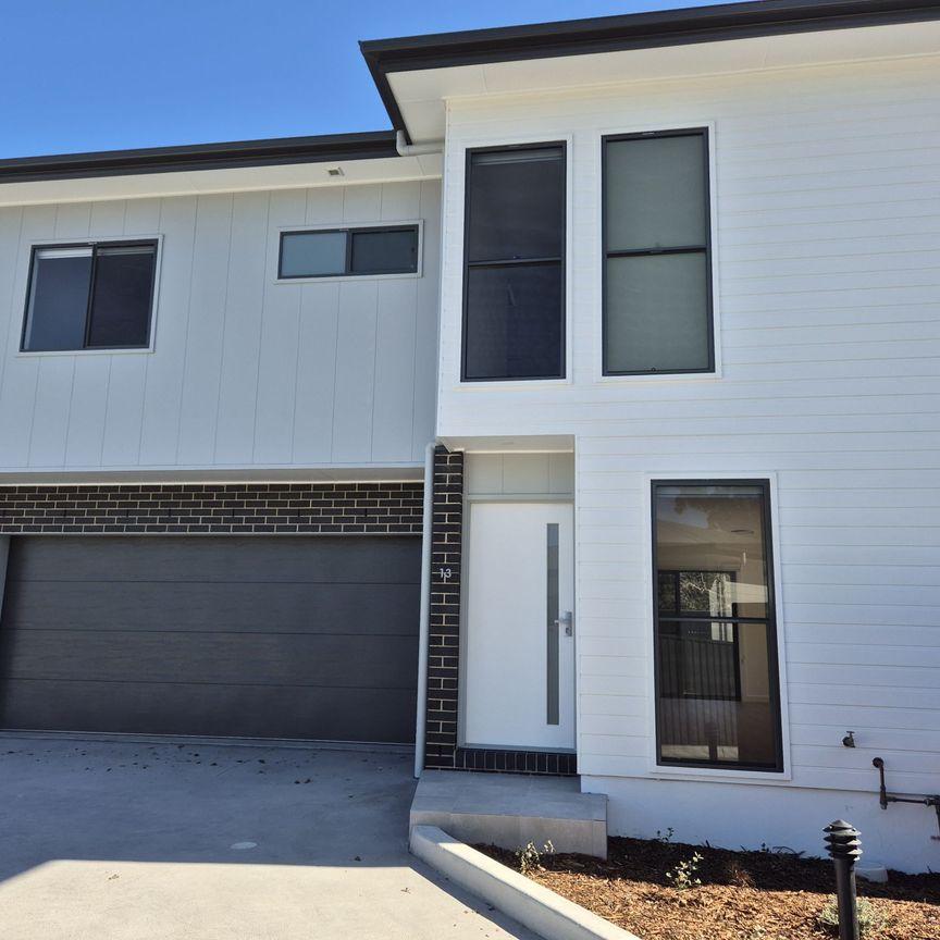 Three Bedroom Townhouse - Photo 1