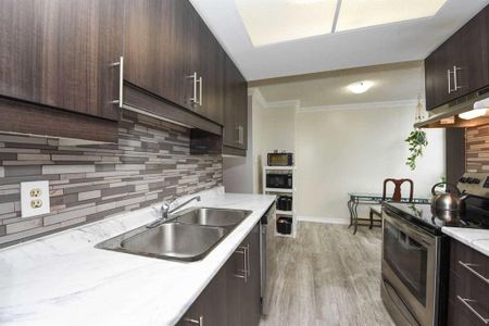 For Lease - 5 Lisa Street Unit# 704, Brampton, Ontario - Photo 5