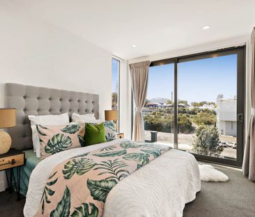 Spacious Three-Bedroom Apartment with Study and Two Balconies - Photo 6
