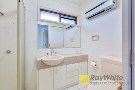 4/30 Blake Street, Southport QLD 4215 - Townhouse For Rent - $800 | Domain - Photo 4