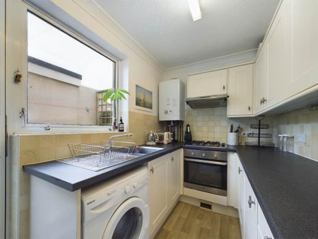 2 bedroom apartment to rent - Photo 4