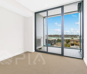 Water View ,ONE BEDROOM plus STUDY Apartment. - Photo 1