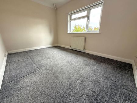 2 bedroom semi-detached house to rent - Photo 2