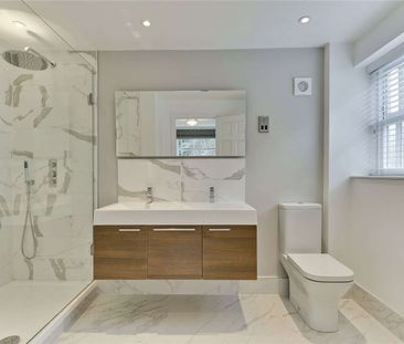 A large five bedroom family home set in a sought after residential ... - Photo 6