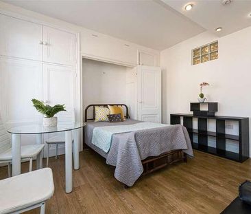 Queens Court, Queensway, London, W2 - Photo 4