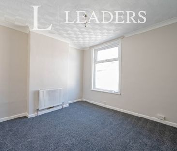 3 bedroom house to rent Trevor Road, PO4 - Photo 6
