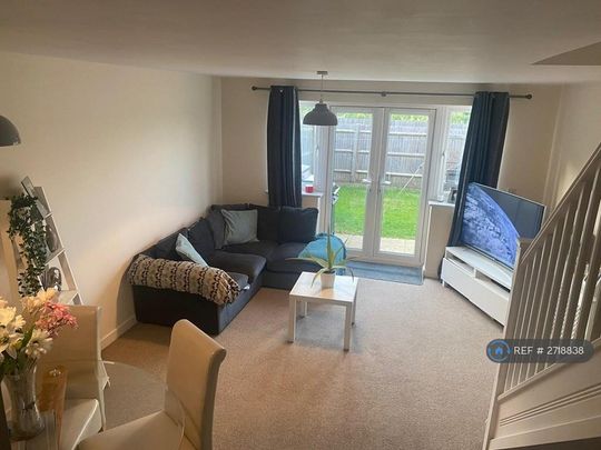 2 bedroom terraced house to rent - Photo 1