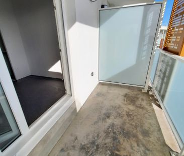 Location Appartement 1 pièce 18m² NIMES 30000 - Photo 2