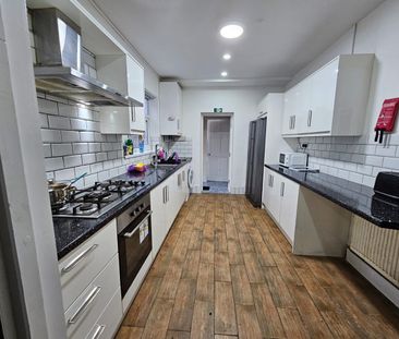 Room in a Shared House, Kathleen Road, B25 - Photo 1