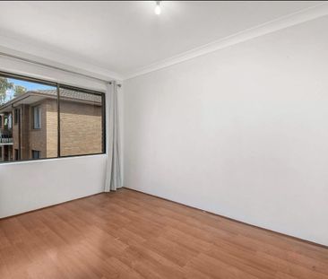 STONE THROW AWAY FROM MOUNT DRUITT WESTFIELDS - Photo 1