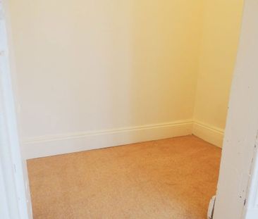 1 Bed Flat - Photo 4