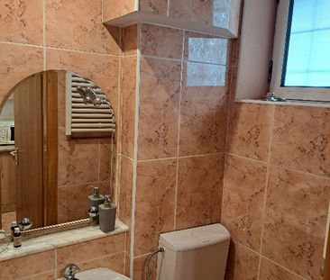 Inchiriez garsoniera, Deva,langa Primarie, etaj 1, pentru BIROU - Photo 5