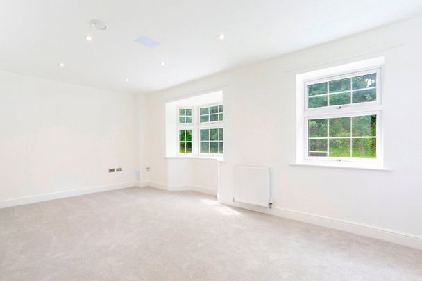 3 bedroom house to rent New Hythe Lane, Larkfield, Aylesford, Kent, ME20 - Photo 1