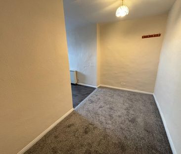 2 bedroom House To Let Total Size: 1002 SQ FT - Photo 3