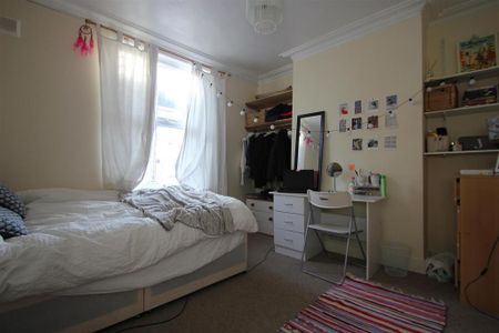 4 bedroom house share to rent - Photo 4