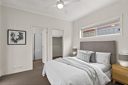 5 Cabernet Cl, Old Reynella SA 5161 - House For Rent | Domain - Photo 3