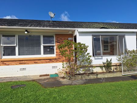 Popular Papatoetoe - Photo 3