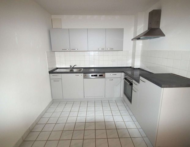 Ideal für Singles & Paare – 2 Zimmer mit Einbauküche und Balkon - Photo 1