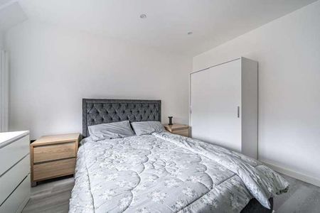 Sunningdale, Berkshire, SL5 - Photo 5