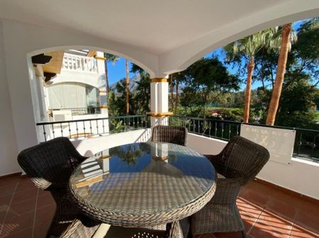 Alquiler Apartamento en Nueva Andalucía - La Dama De Noche, Marbella - Photo 4