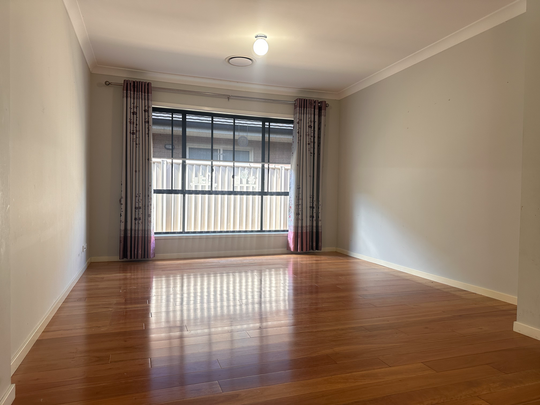 36 Elimatta Avenue, Jordan Springs, NSW - Photo 1