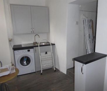 2 bedroom terraced house to rent - Photo 6