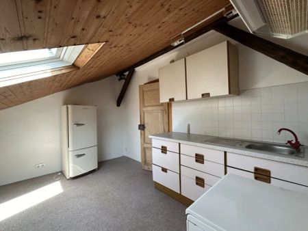 Hübsche kleine Dachgeschosswohnung im Grünen - Foto 3