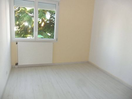 Location appartement 4 pièces 101 m² à Charnay-lès-Mâcon (71850) - Photo 4