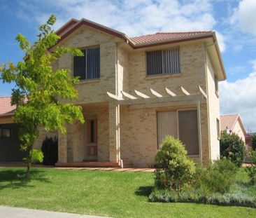 COMFORTABLE LIVING IN A PRIME FLINDERS LOCATION - Photo 1