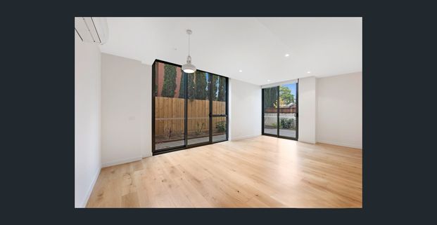 Low-Maintenance Lifestyle with Private North-Facing Garden - Photo 1