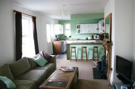 Top Quality 6 bed property in prime location. Bills included. No fees. - Photo 2