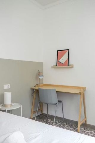 Carrer Gran de Gràcia, Barcelona, Catalonia 08012 - Photo 4