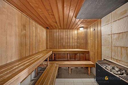 Breathtaking Water-View Luxury Apartment - Executive Living in Chiswick - Photo 5