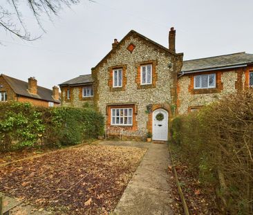 3 bed cottage to rent in Elm Road, Penn, High Wycombe, Buckinghamshire - Photo 1