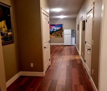 Beautiful & Large Two Bedrooms Suite - Photo 1