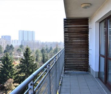 Kawalerka z osobną kuchnią i dużą loggią - Zdjęcie 1