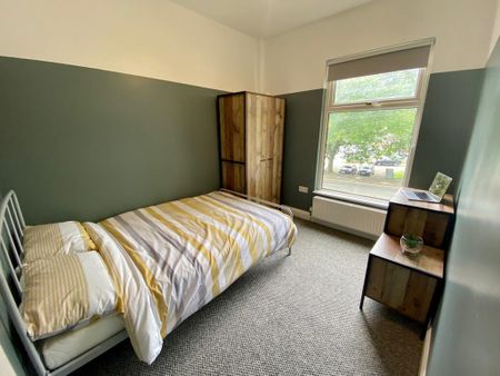 4 bedroom terraced house to rent - Photo 4