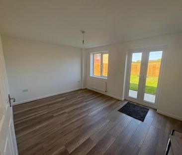 3 bedroom semi-detached house to rent - Photo 1