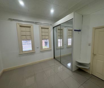 23 Lawson Street, Fairfield NSW 2165 - House For Rent | Domain - Photo 6
