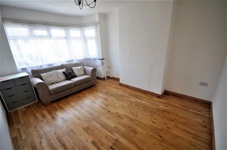 2 bedroom maisonette to rent - Photo 2