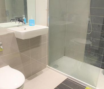 2 bedroom flat to rent - Photo 6